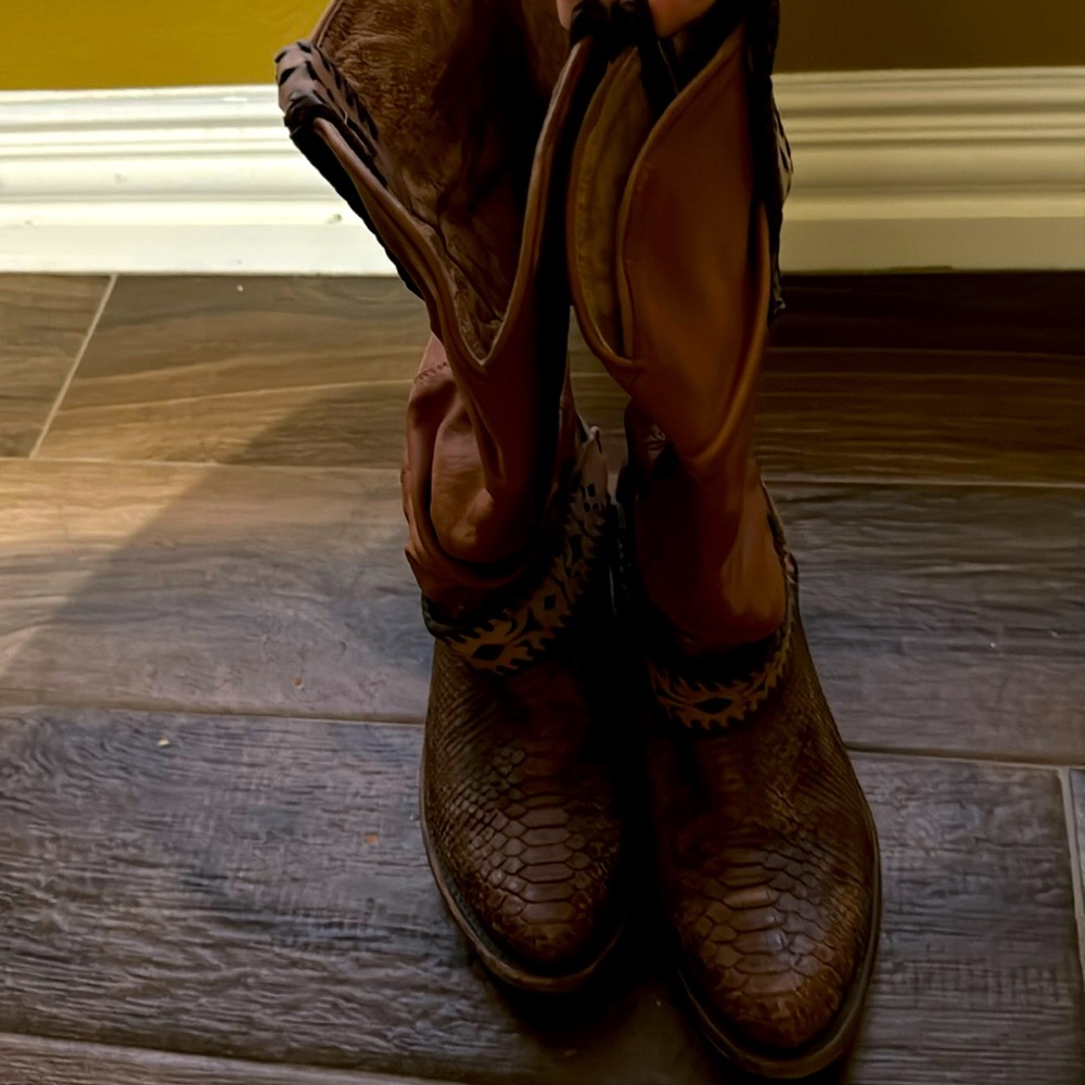 Cuadra boots